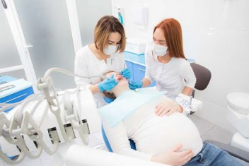 کشیدن دندان در دوران بارداری